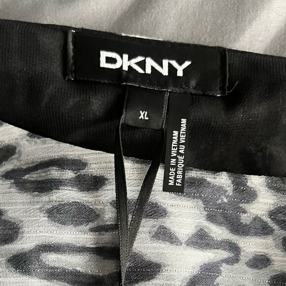 DKNY Black/White Leopard  Cape Blouse - Picture 10 of 15